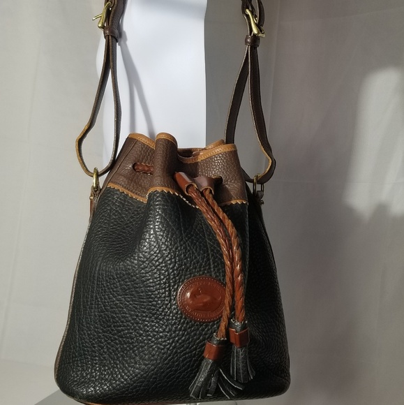 DOONEY & BOURKE Leather Bucket Bag w/ Wallet - Picture 2 of 8